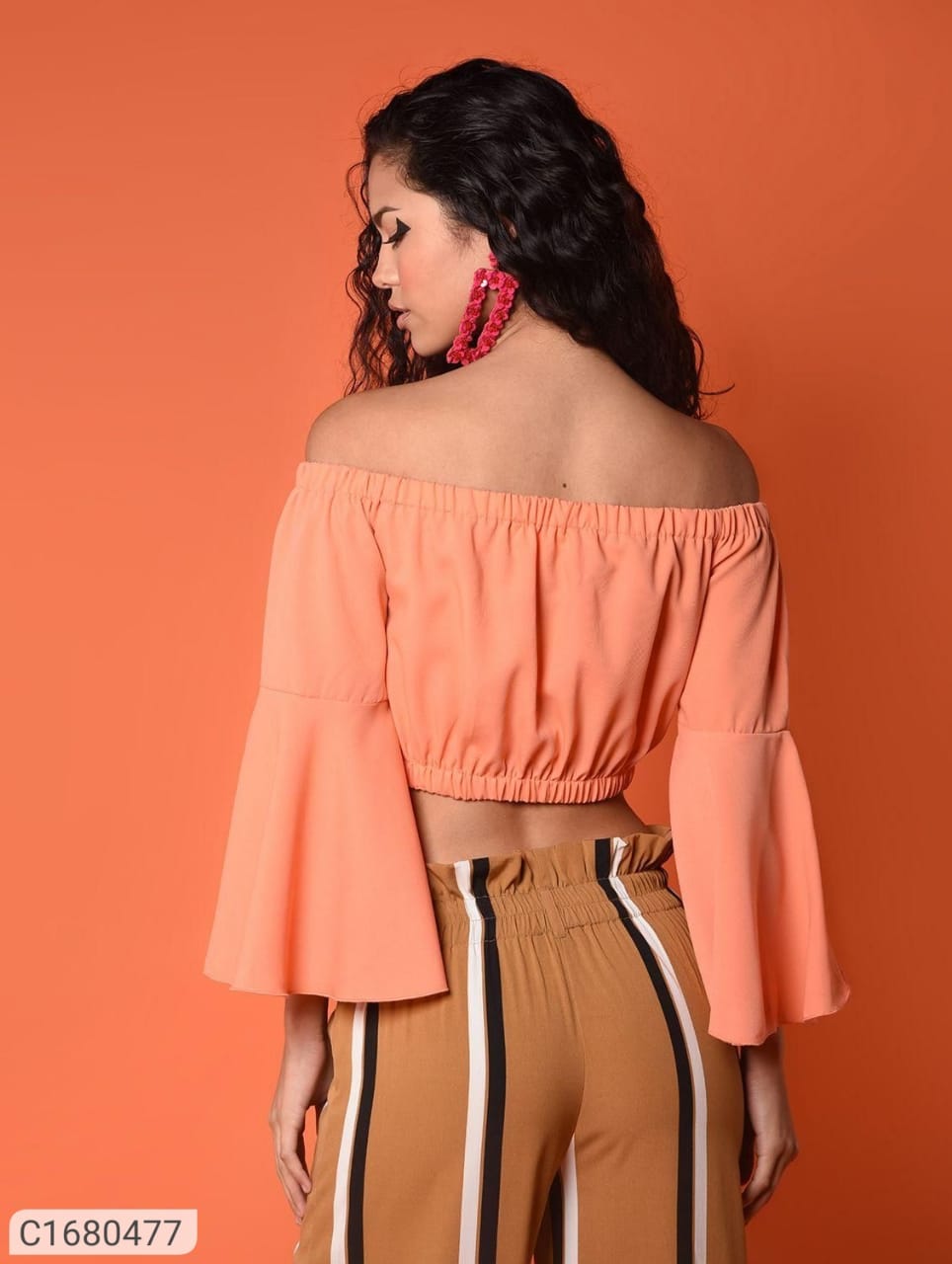 Crema Crop Top