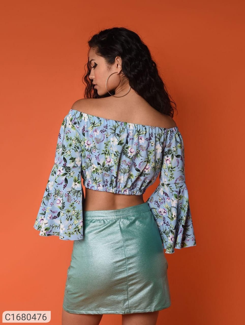 Crema crop top